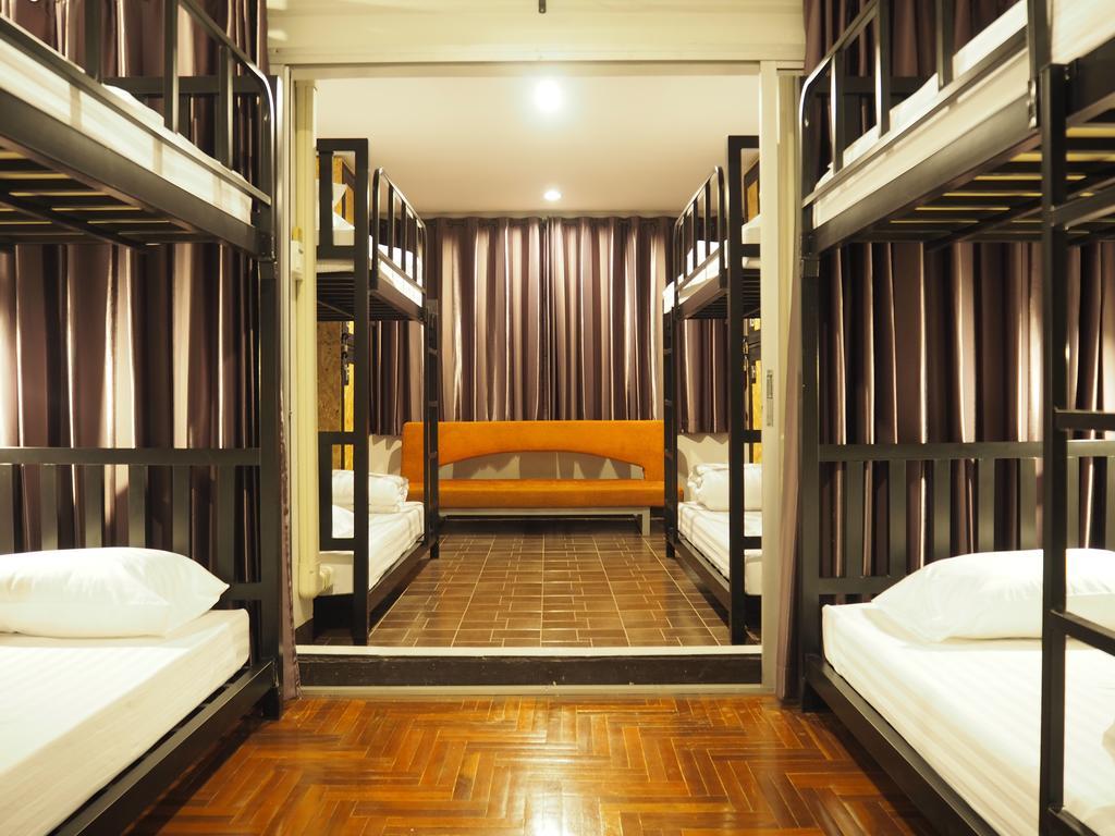 Eden Walking Street Hostel Chiang Mai Oda fotoğraf
