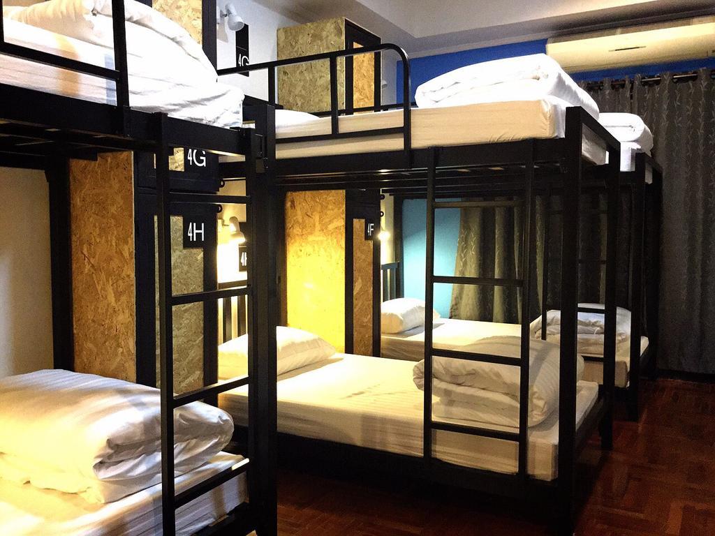 Eden Walking Street Hostel Chiang Mai Oda fotoğraf