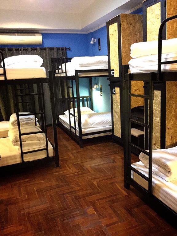 Eden Walking Street Hostel Chiang Mai Oda fotoğraf