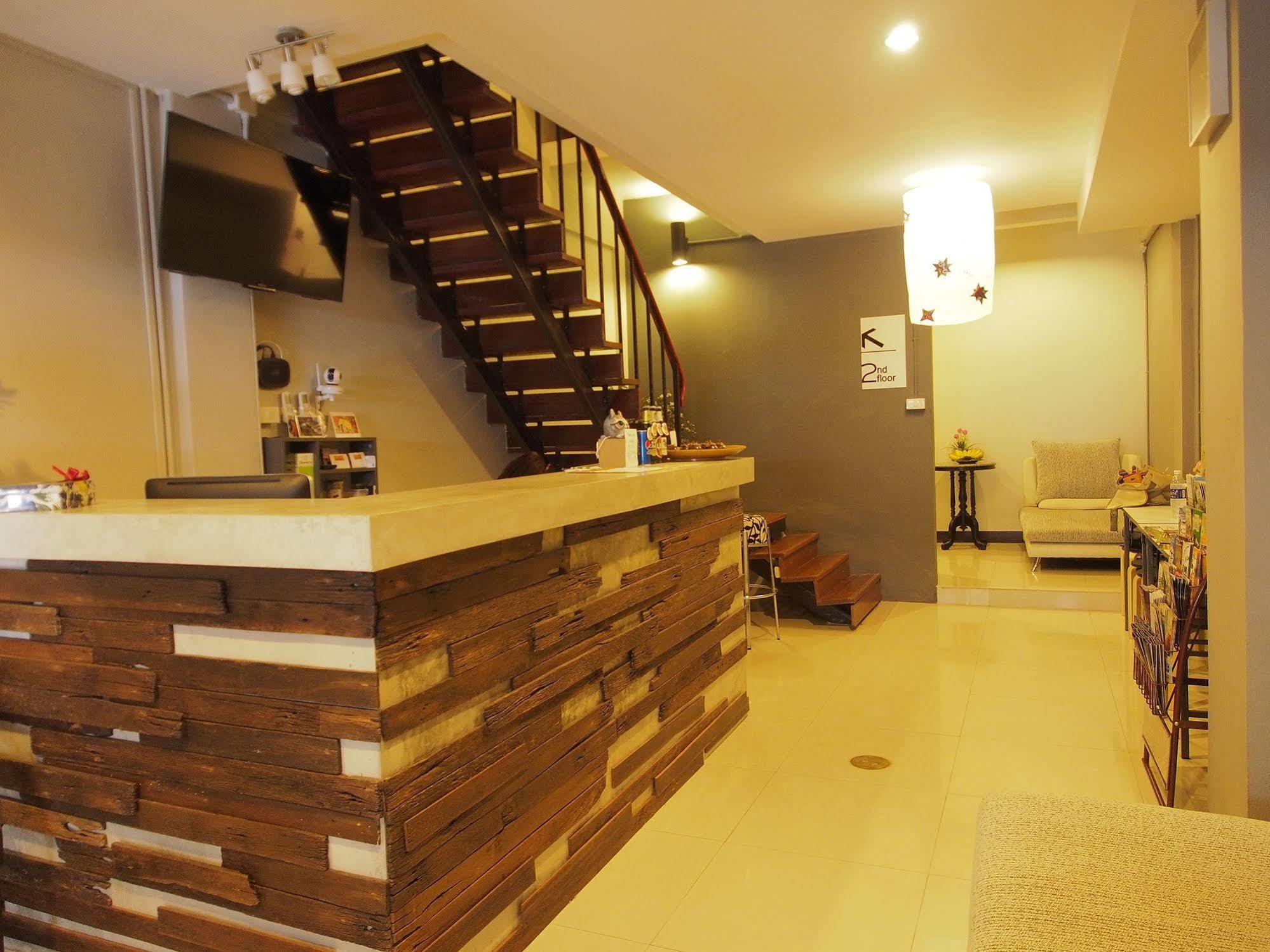 Eden Walking Street Hostel Chiang Mai Dış mekan fotoğraf