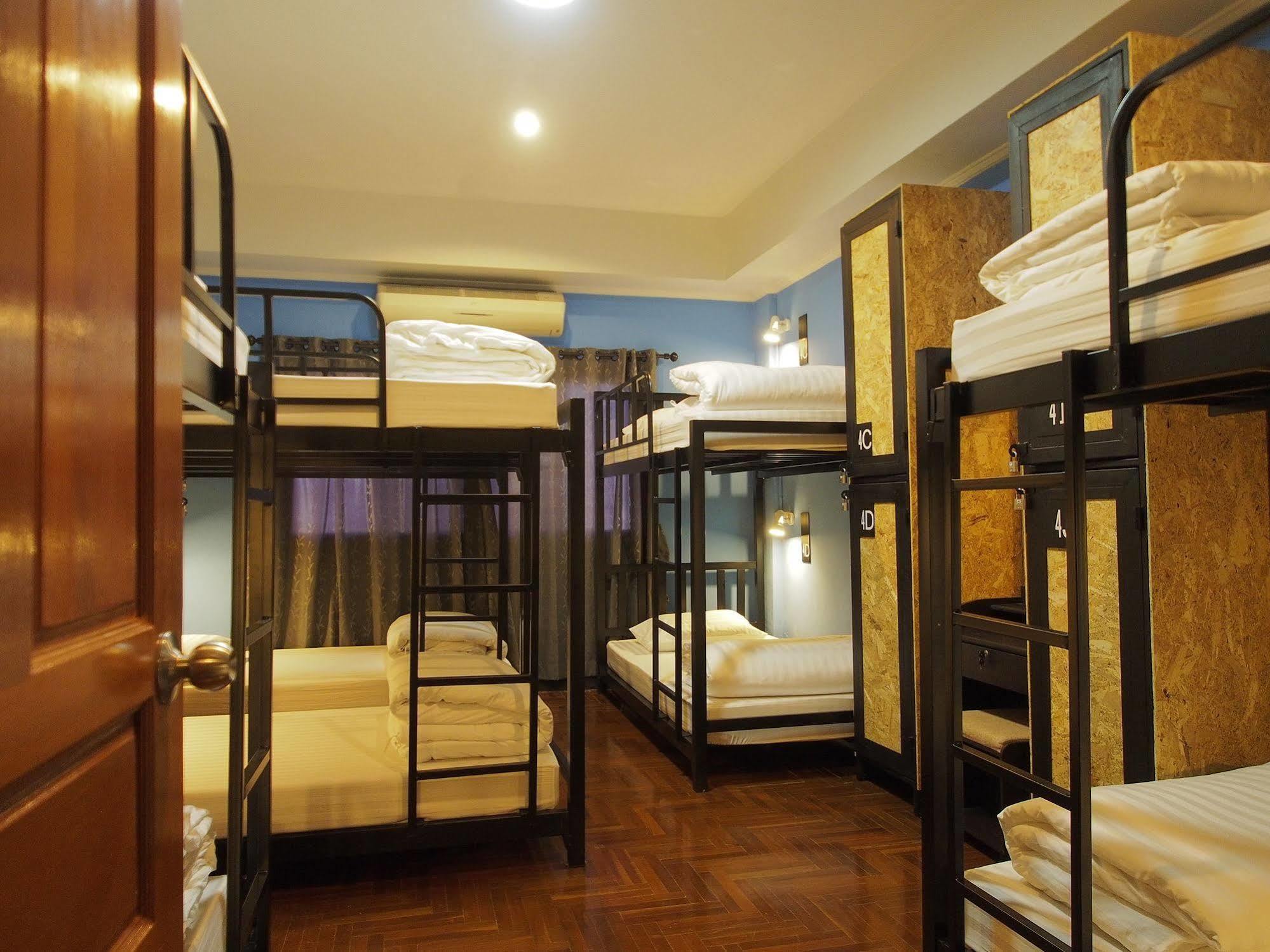 Eden Walking Street Hostel Chiang Mai Dış mekan fotoğraf