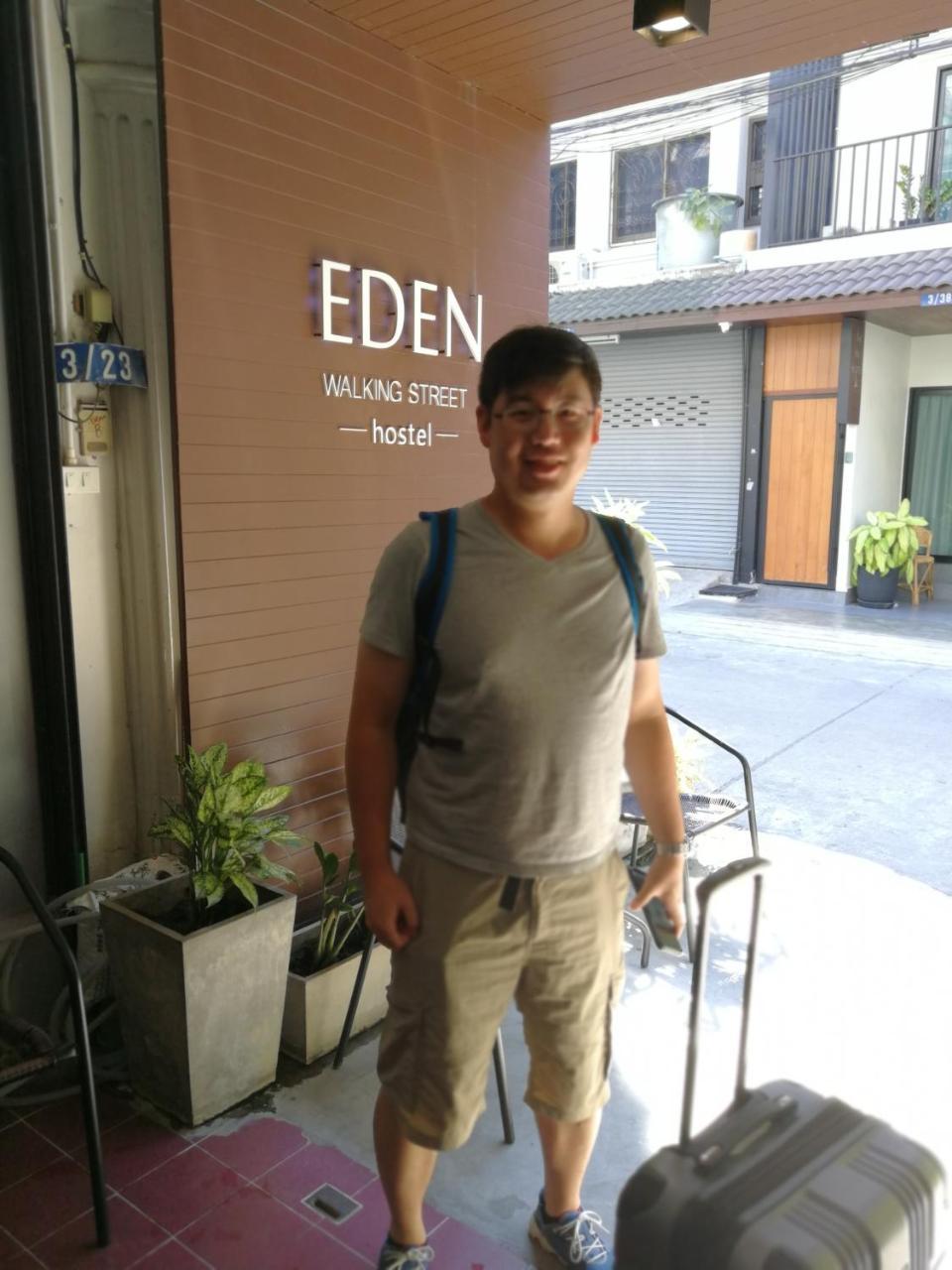 Eden Walking Street Hostel Chiang Mai Dış mekan fotoğraf