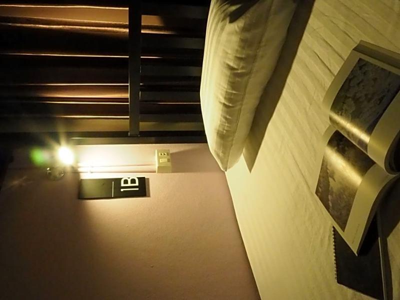Eden Walking Street Hostel Chiang Mai Dış mekan fotoğraf